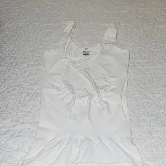 BLANQI Maternity White Tank Top NWOT - Picture 4 of 6